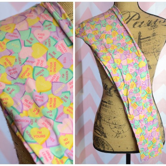 NEW Candy Hearts Valentine's Day Leggings Soft - Picture 1 of 5